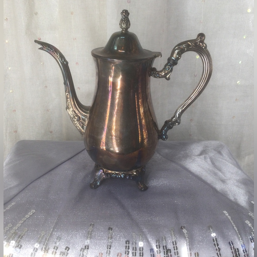 Vintage Oneida  silver-plated coffee or teapot  Classic Victorian-era
